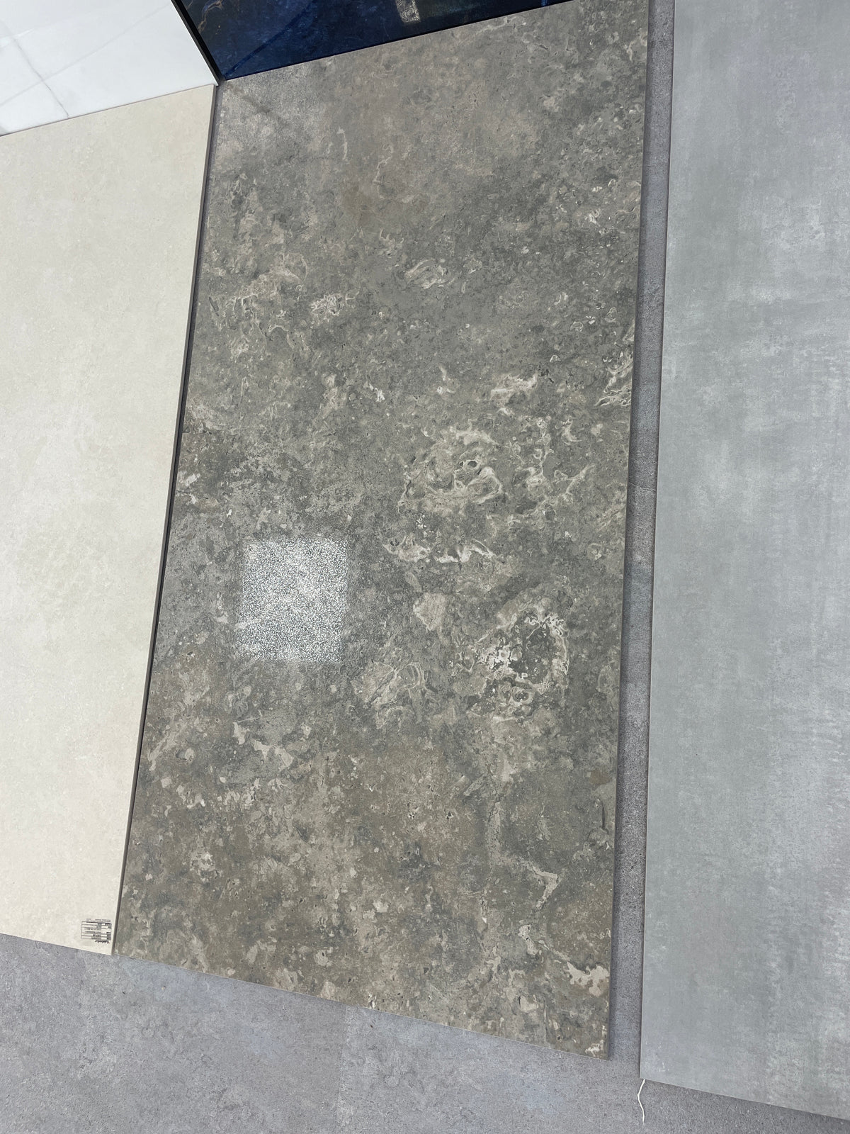 Carrelage sol/mur effet marbre CAFE TRAVERTINO l.60 x L.120 Mat LIMCARO - photo réelle 1