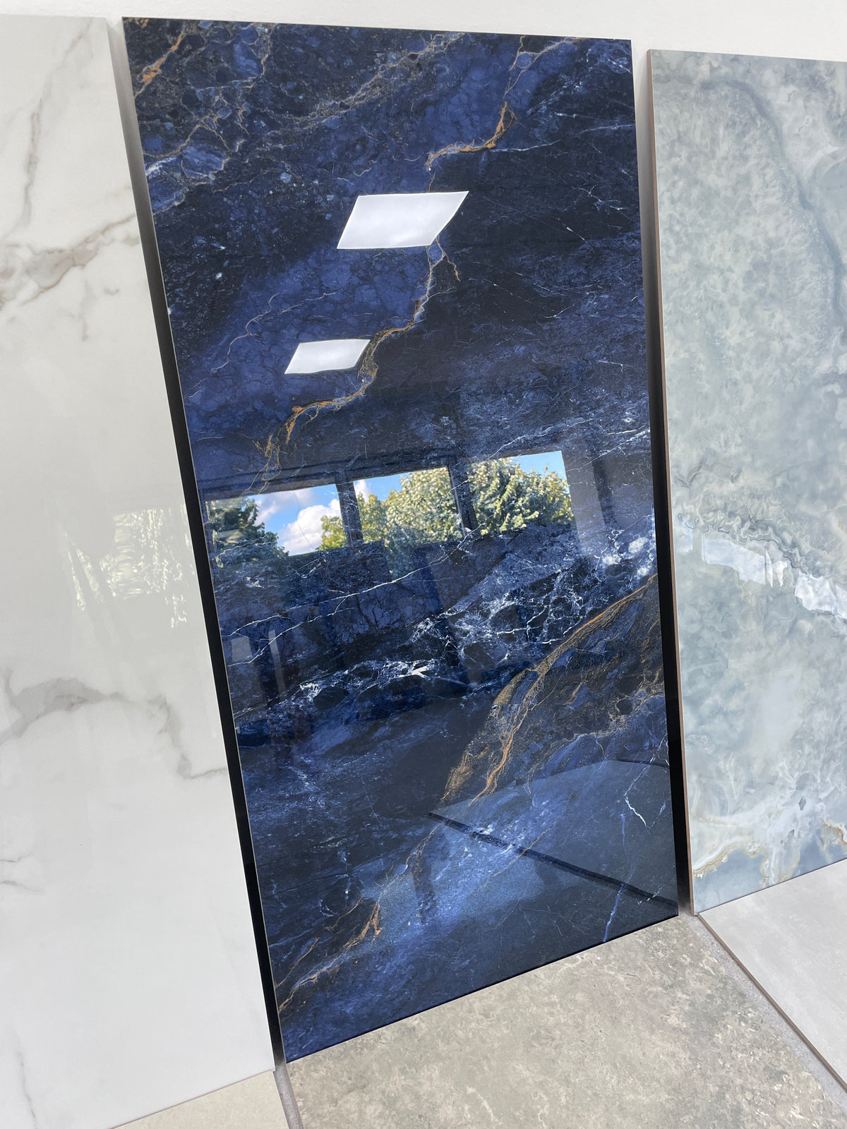 Carrelage sol / mur effet marbre LYTHOS BLUE l.60 x L.120 cm Brillant LIMCARO - photo réelle 1