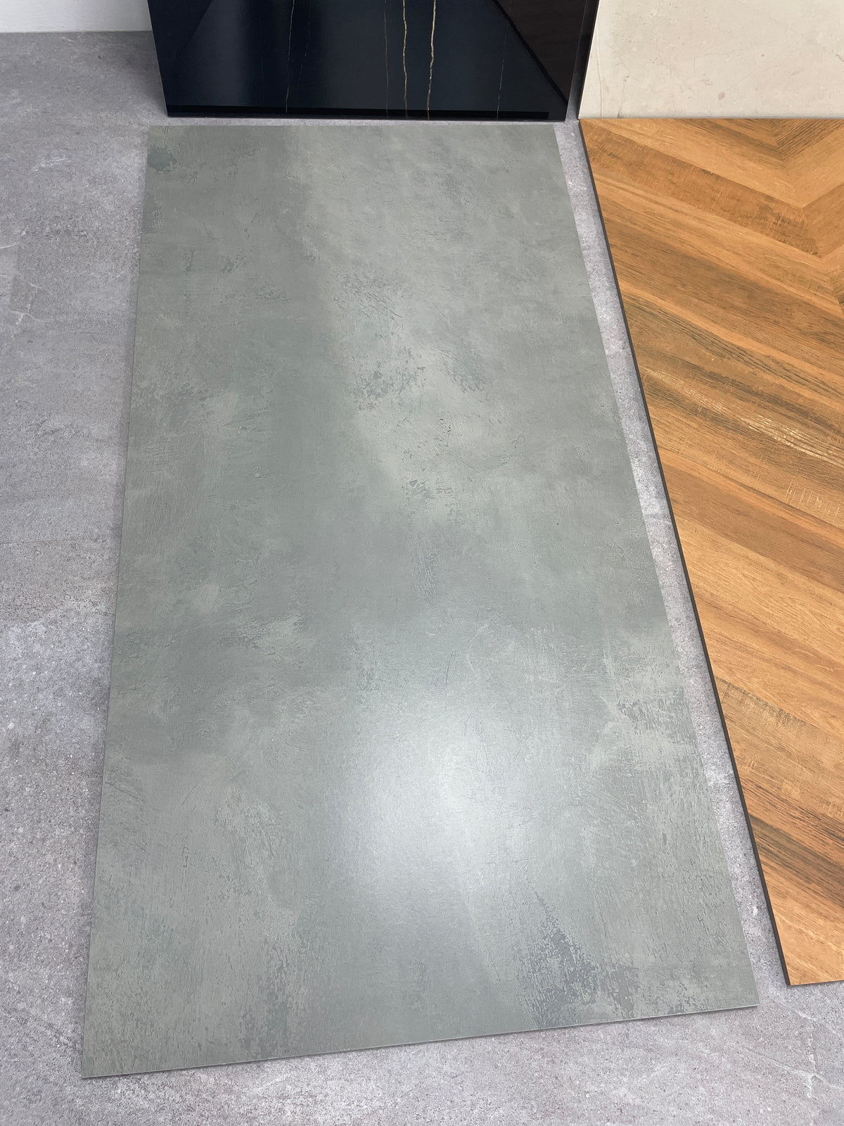Carrelage sol / mur effet marbre CONCRETE GREY l.60 x L.120 cm Brillant LIMCARO - photo réelle 1