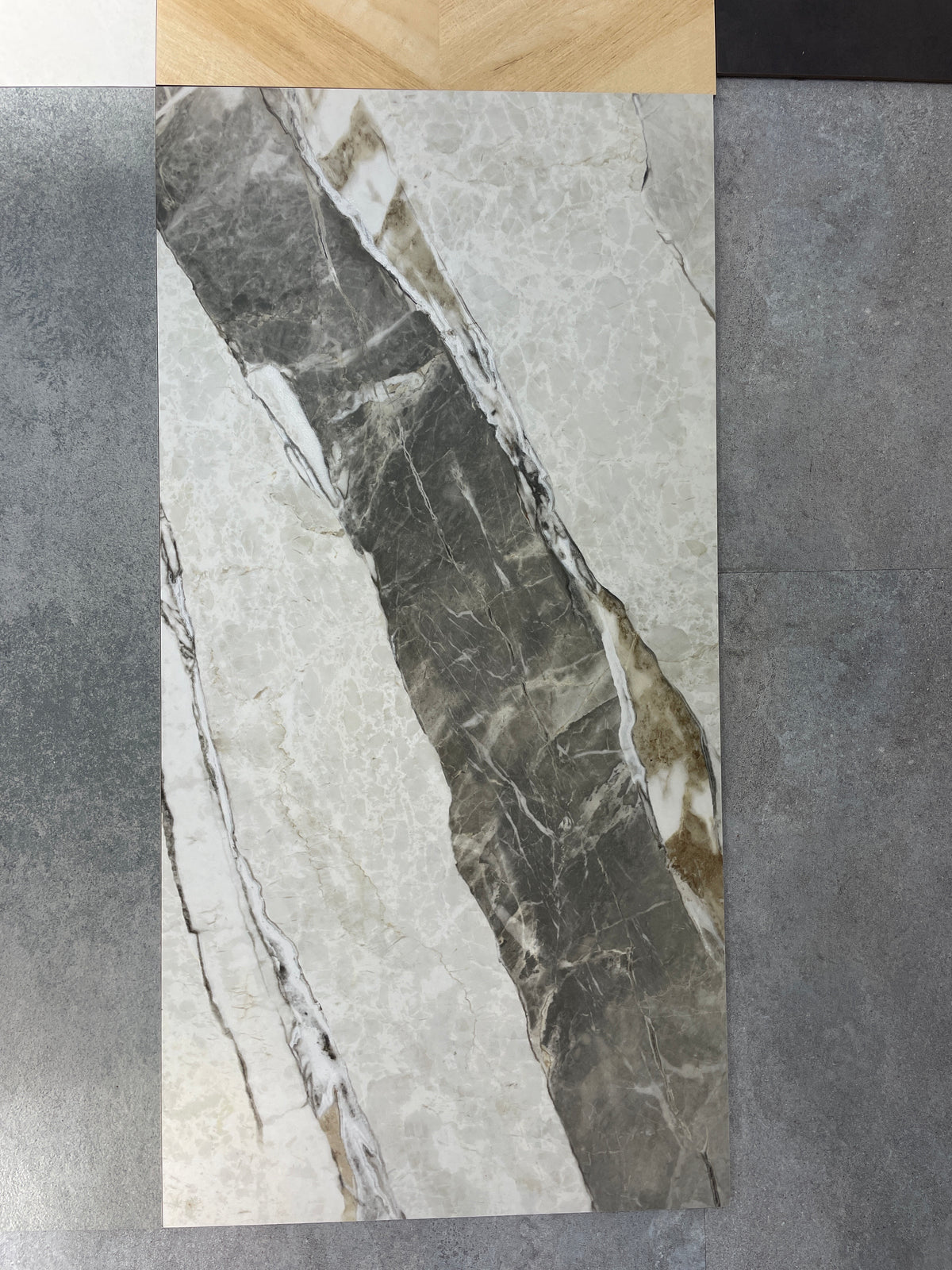 Carrelage sol / mur effet marbre TEKTONIS MARBLE l.60 x L.120 cm Mat LIMCARO - photo réelle 1