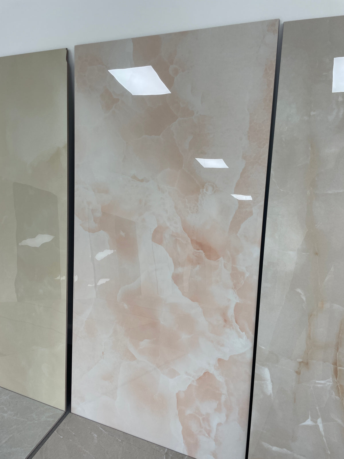 Carrelage sol / mur effet marbre ONYX LIMESTONE l.60 x L.120 cm Brillant LIMCARO - photo réelle 1