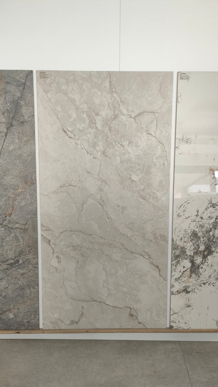 Carrelage sol / mur effet marbre BRENTA CREAM l.60X L.120 cm Mat LIMCARO - LIMCARO FRANCE