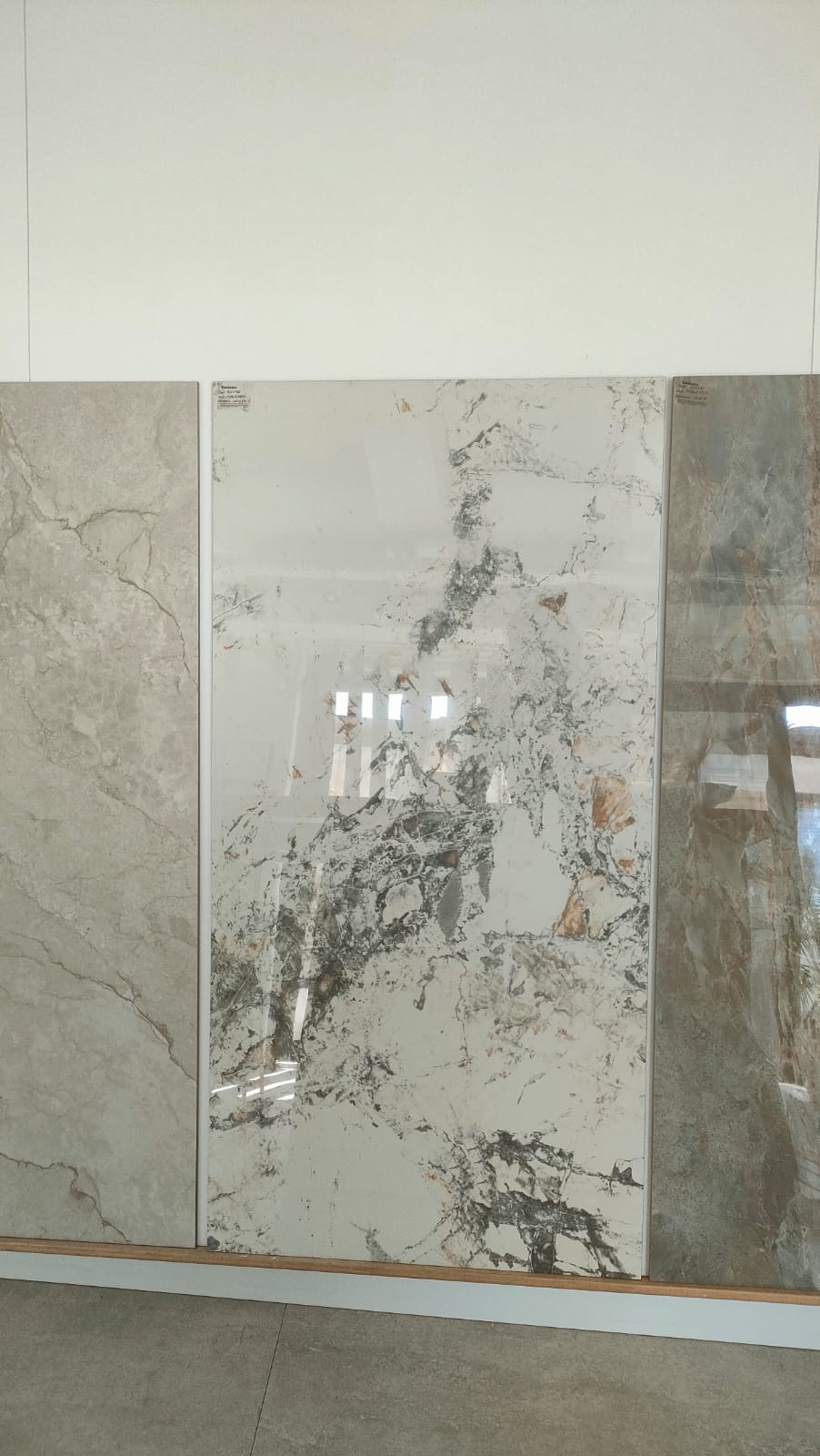 Carrelage sol / mur effet marbre PATAGONIA VEINY l.60X L.120 cm GLOSSY LIMCARO - LIMCARO FRANCE